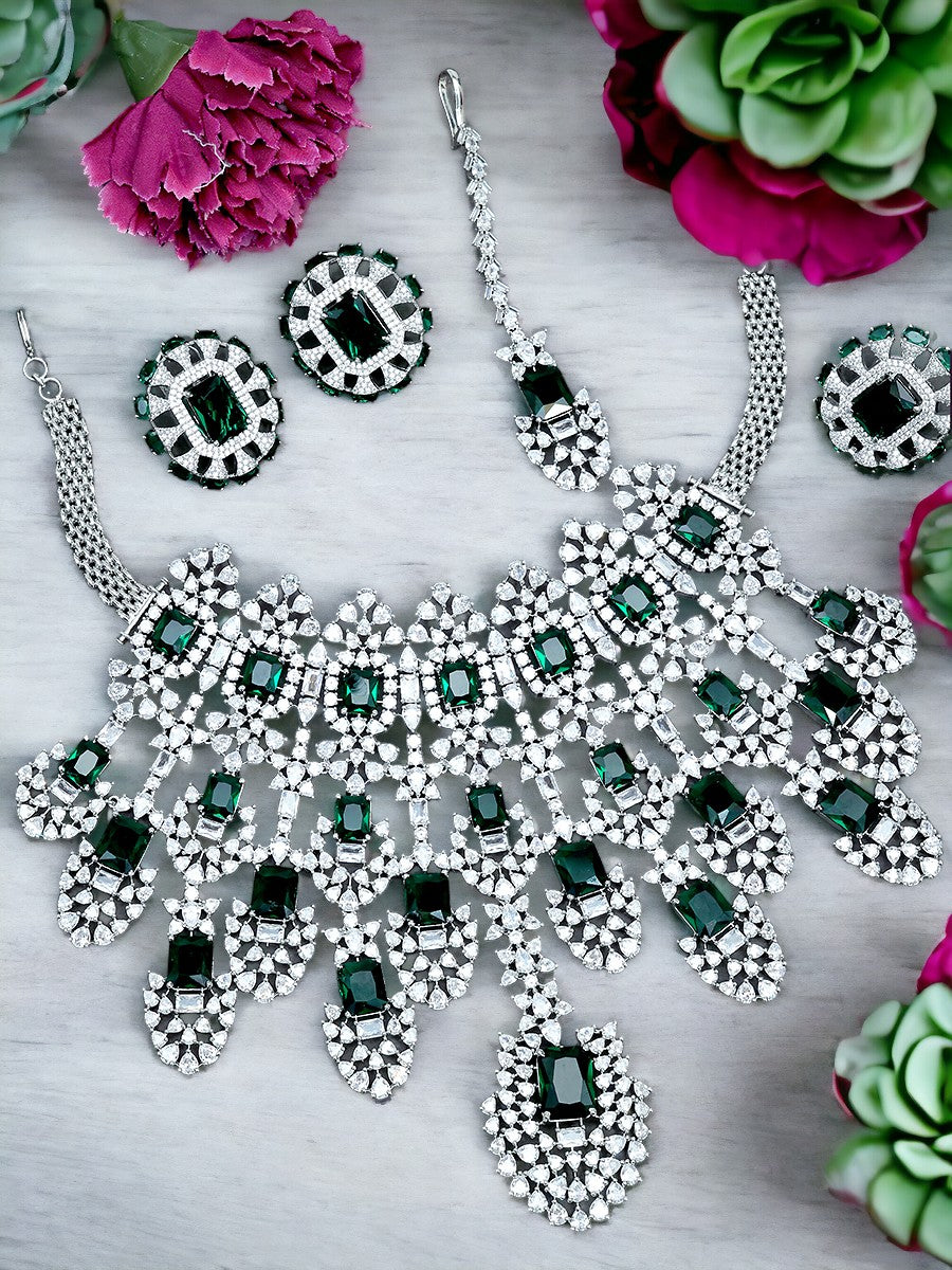 KIARA INSPIRED EMERALD BRIDAL NECKLACE