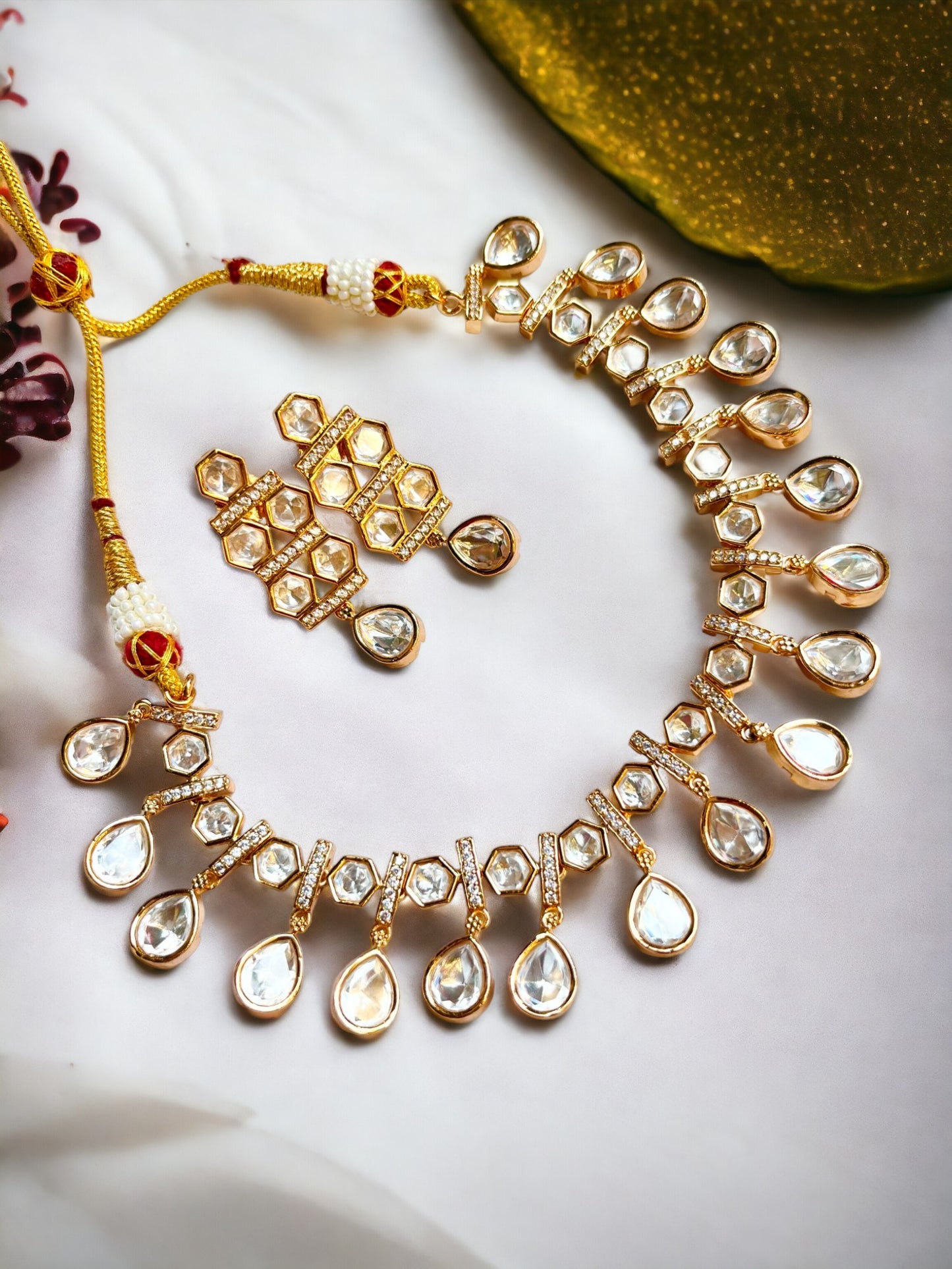 KAIRI GOLD KUNDAN JEWELLERY SET