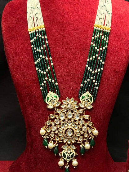 SHRESHTA EMERALD JEWELLERY SET