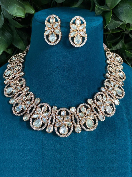 BHAVYA IVORY JEWELLERY SET