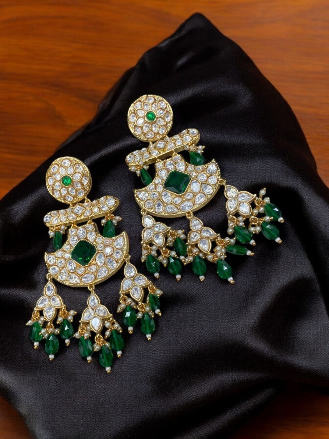 RIDDHI EMERALD KUNDAN EARRINGS