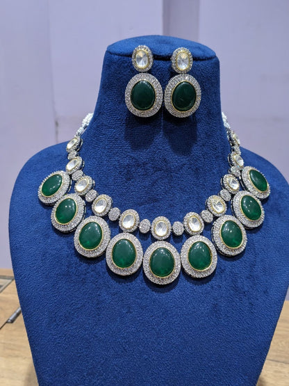 NAINA EMERALD NECKLACE SET