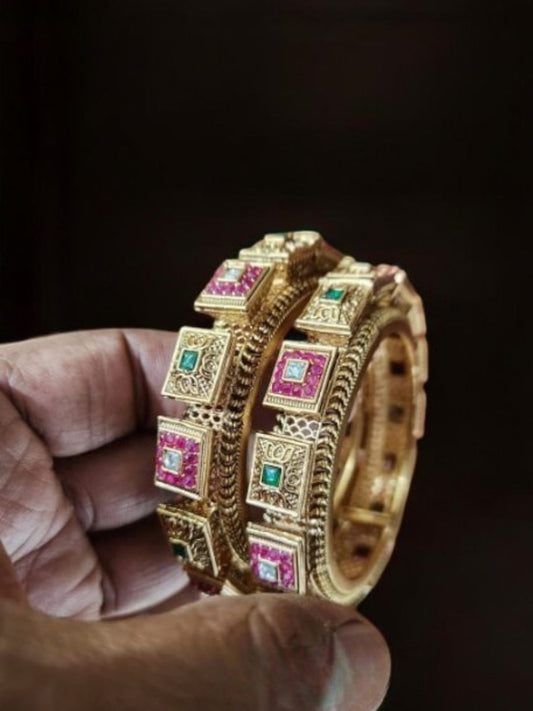 VANDANA MULTI KUNDAN BANGLES