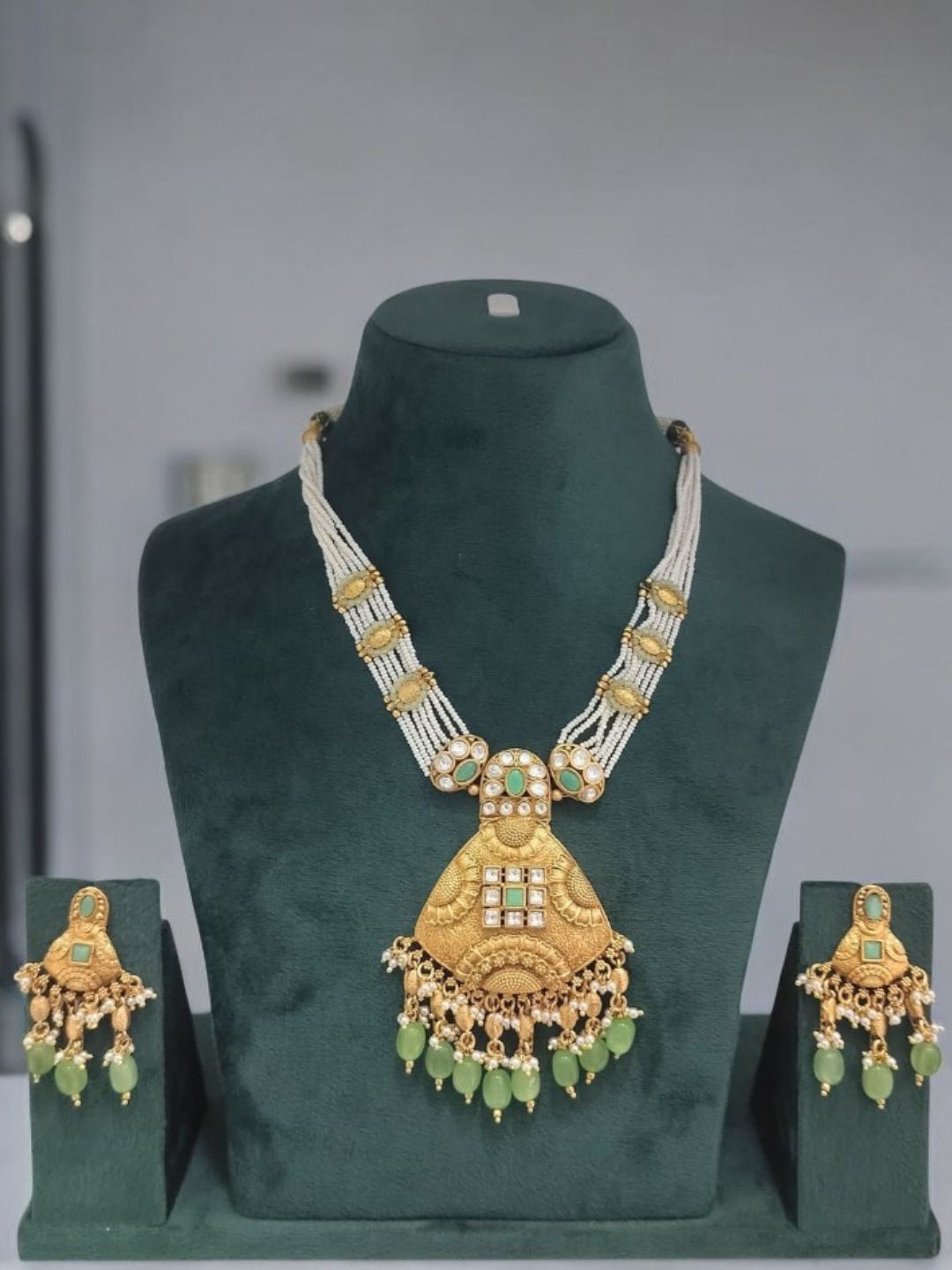 MAHIMA MINT RAJWADI JEWELLERY SET