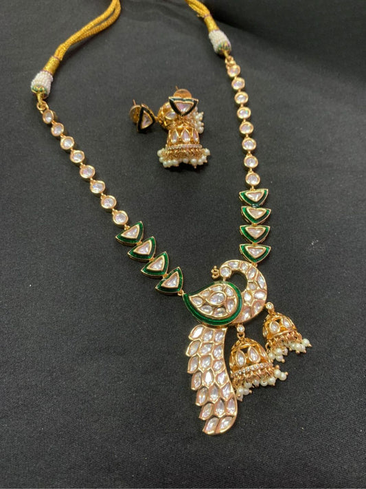 ROYAL EMERALD KUNDAN JEWELLERY SET