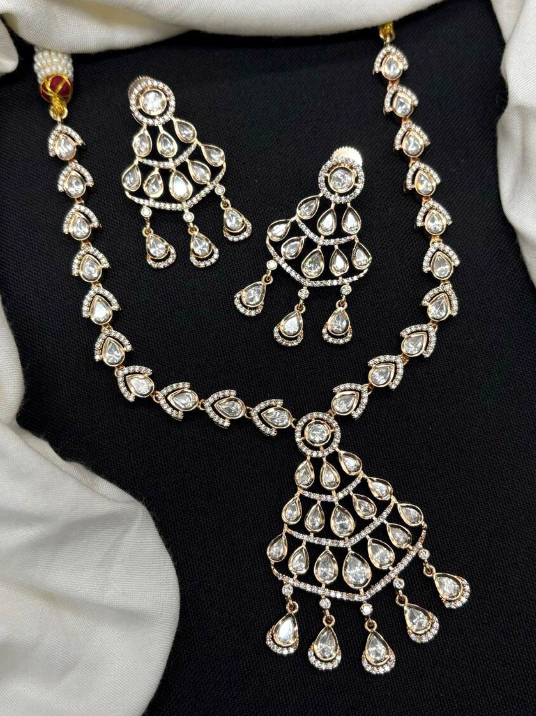 PADMAVATI IVORY JEWELLERY SET