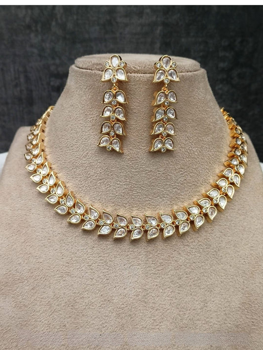 NENNA KUNDAN JEWELLERY SET