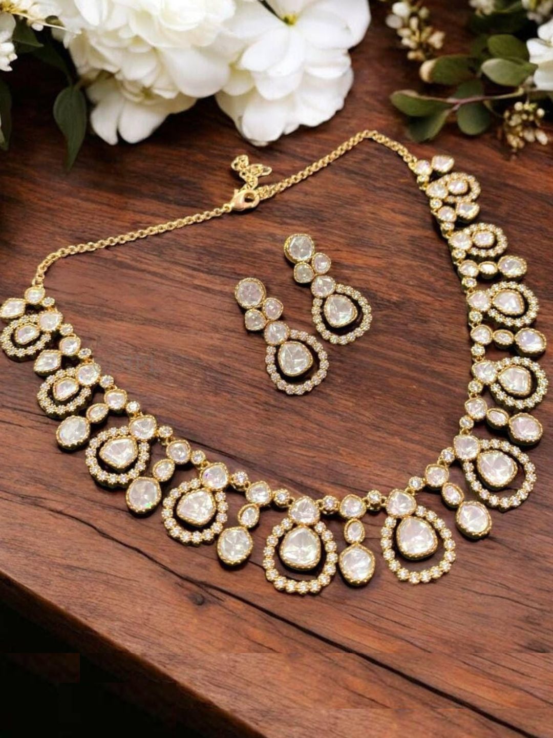 SOMYA KUNDAN JEWELLERY SET