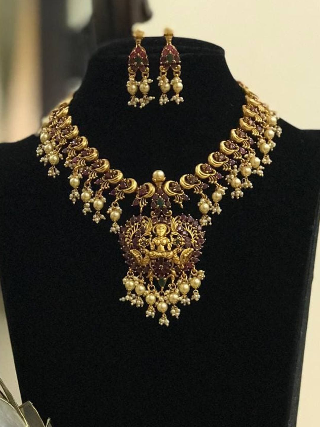 SAMRAT GOLD JEWELLERY SET