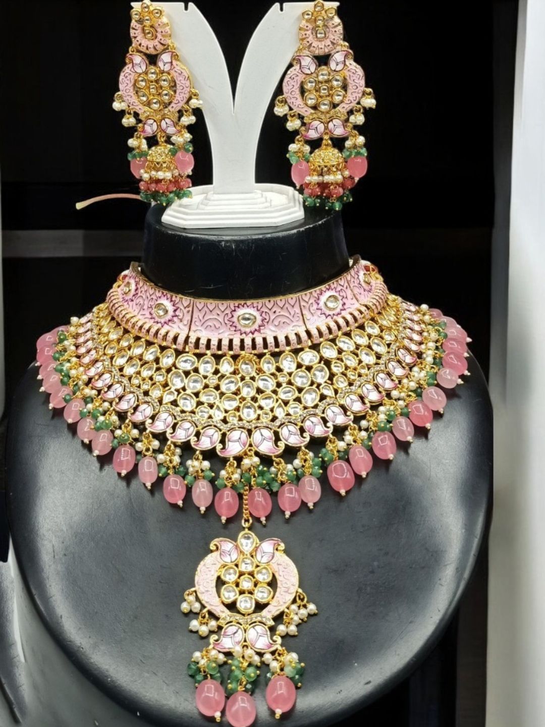 ARSIA PINK KUNDAN JEWELLERY SET