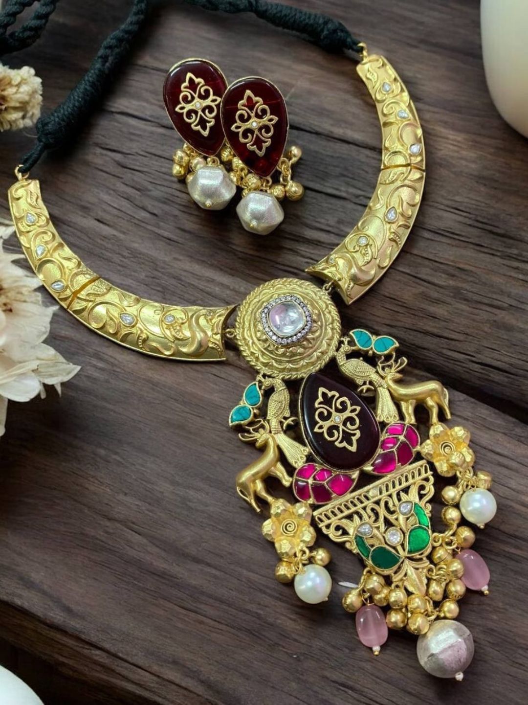 GOPIKA GOLD KUNDAN JEWELLERY SET