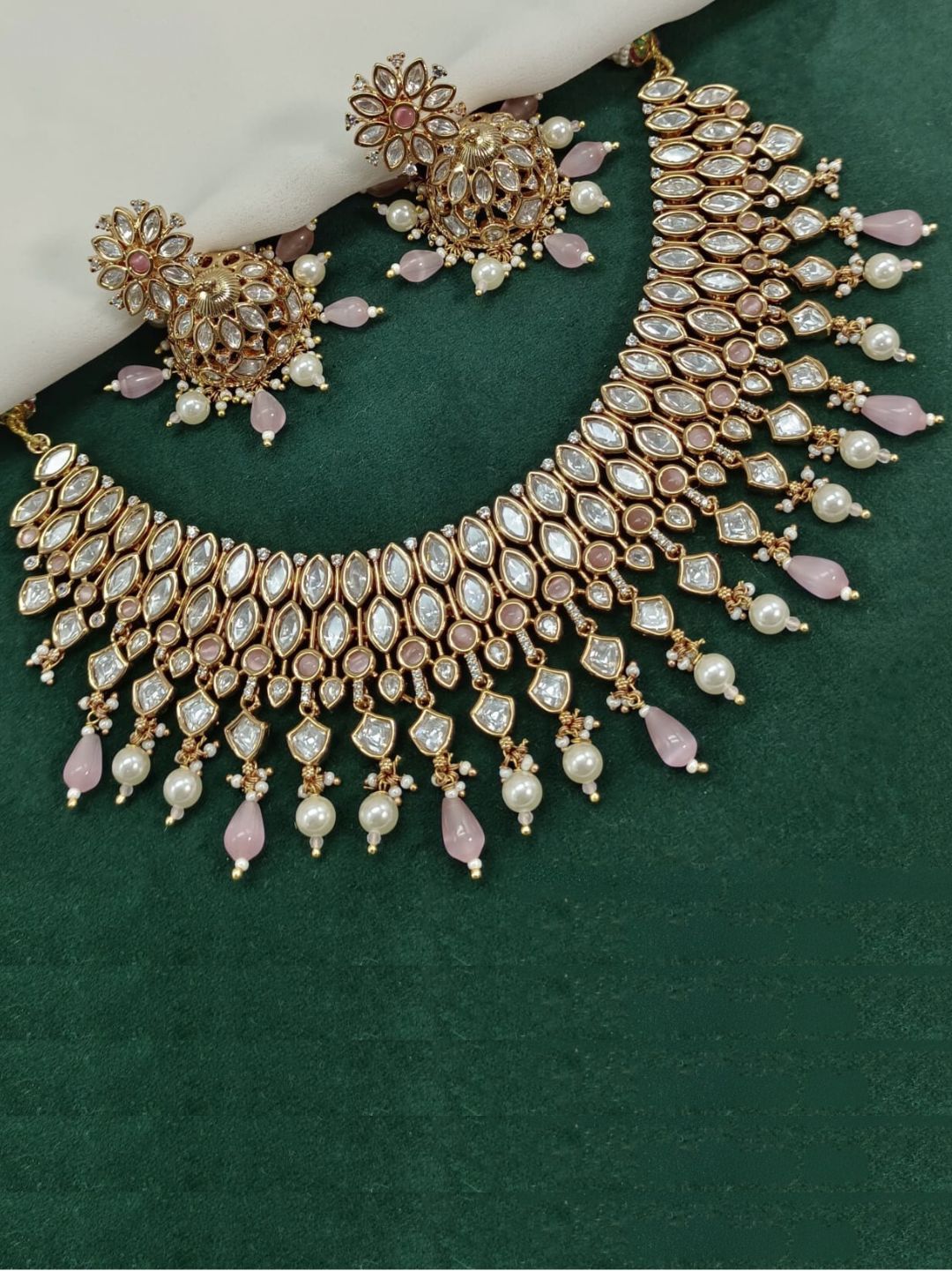 PRANAVI PINK KUNDAN JEWELLERY SET