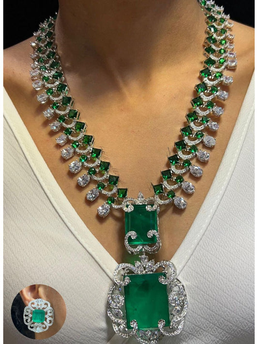 NITA EMERALD NECKLACE SET