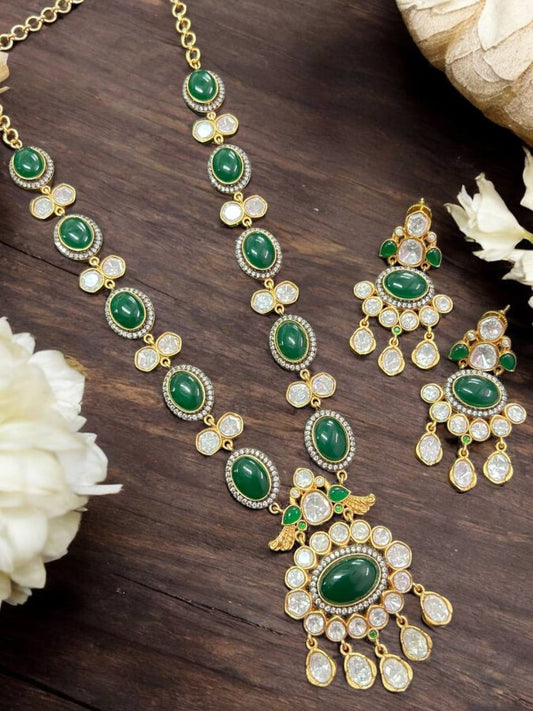 SAIRA EMERALD KUNDAN JEWELLERY SET