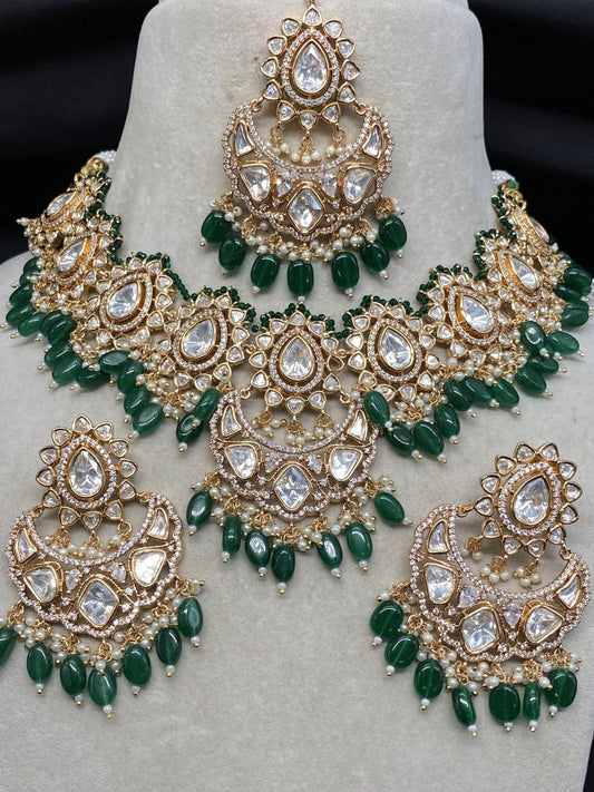 HEMA EMERALD KUNDAN JEWELLERY SET