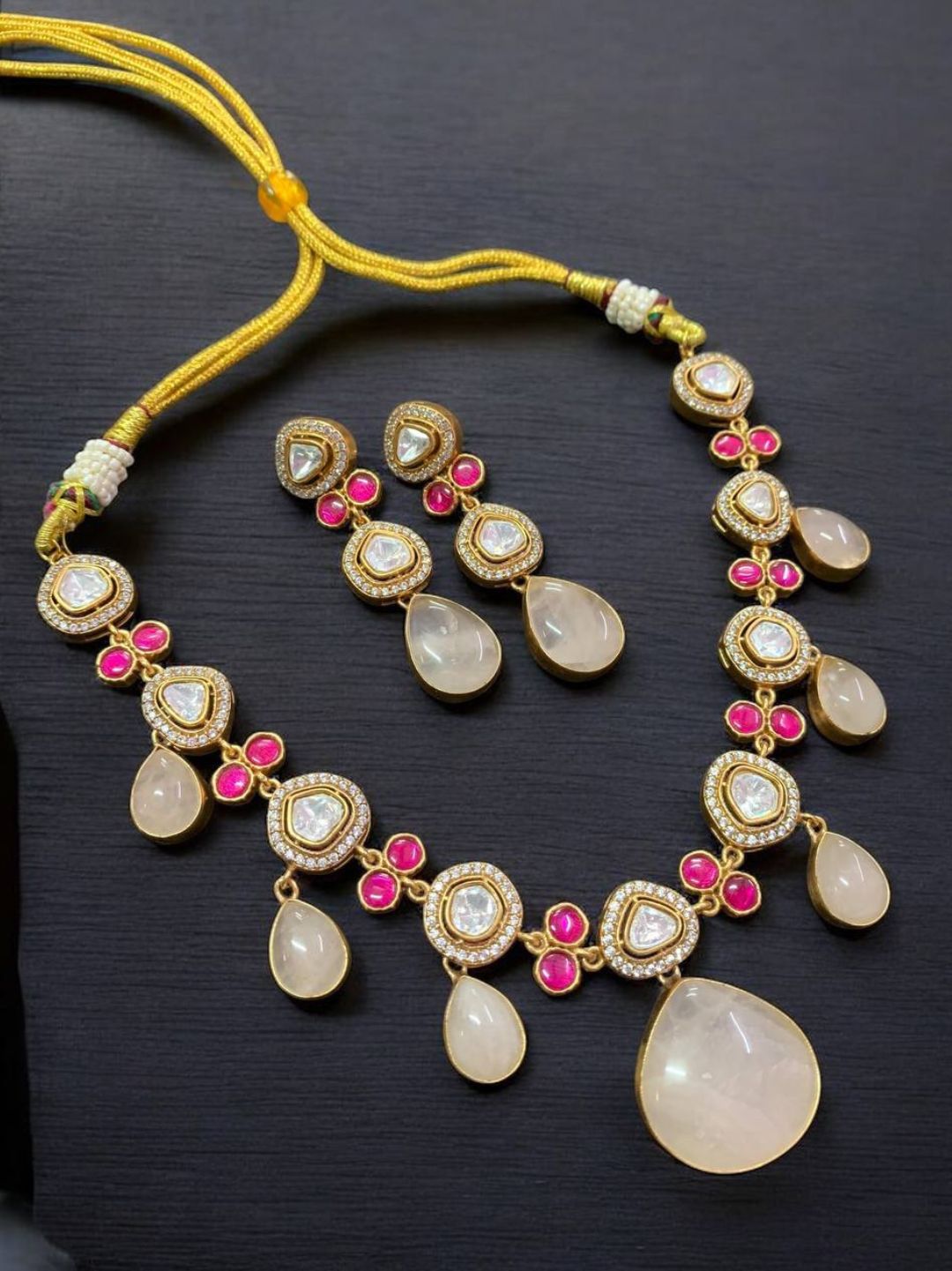 AVANI PINK KUNDAN JEWELLERY SET