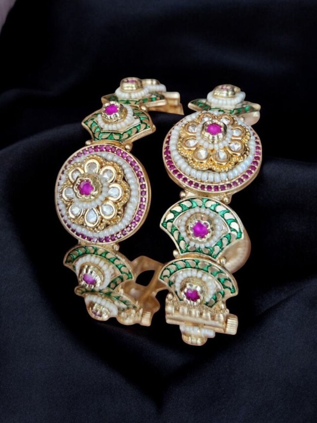 SAMIRA MEENAKARI KUNDAN BANGLES