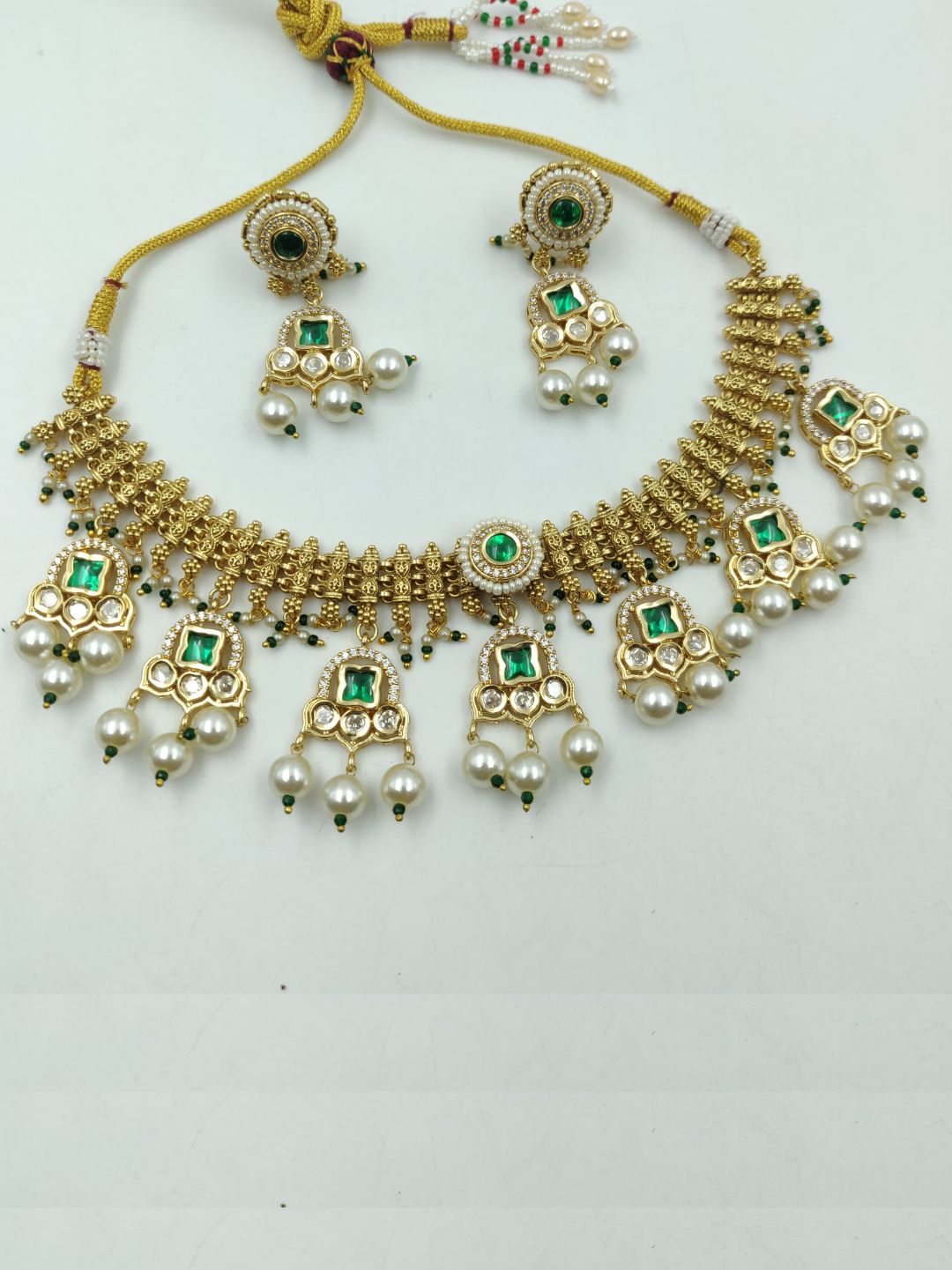 DAKSHA EMERALD JEWELLERY SET