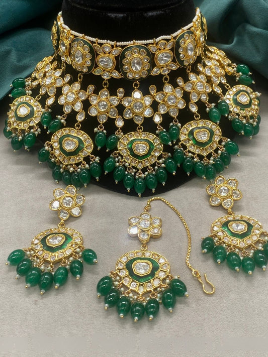 AASHIYA EMERALD KUNDAN JEWELLERY SET