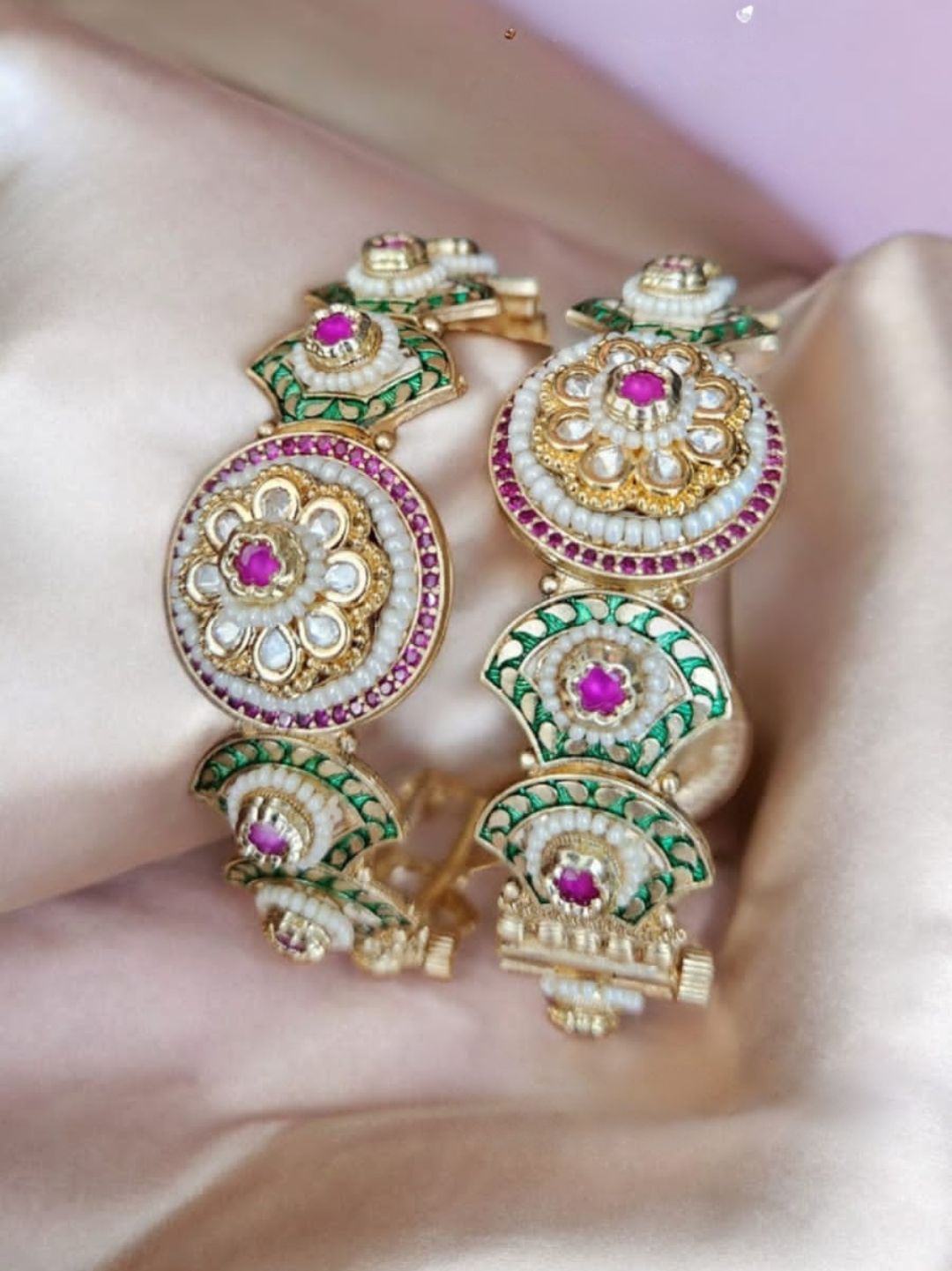 SAMIRA MEENAKARI KUNDAN BANGLES