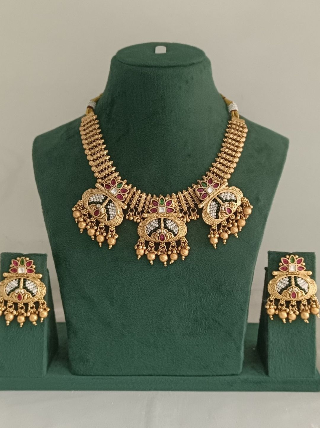 SHIFA GOLD RAJWADI JEWELLERY SET