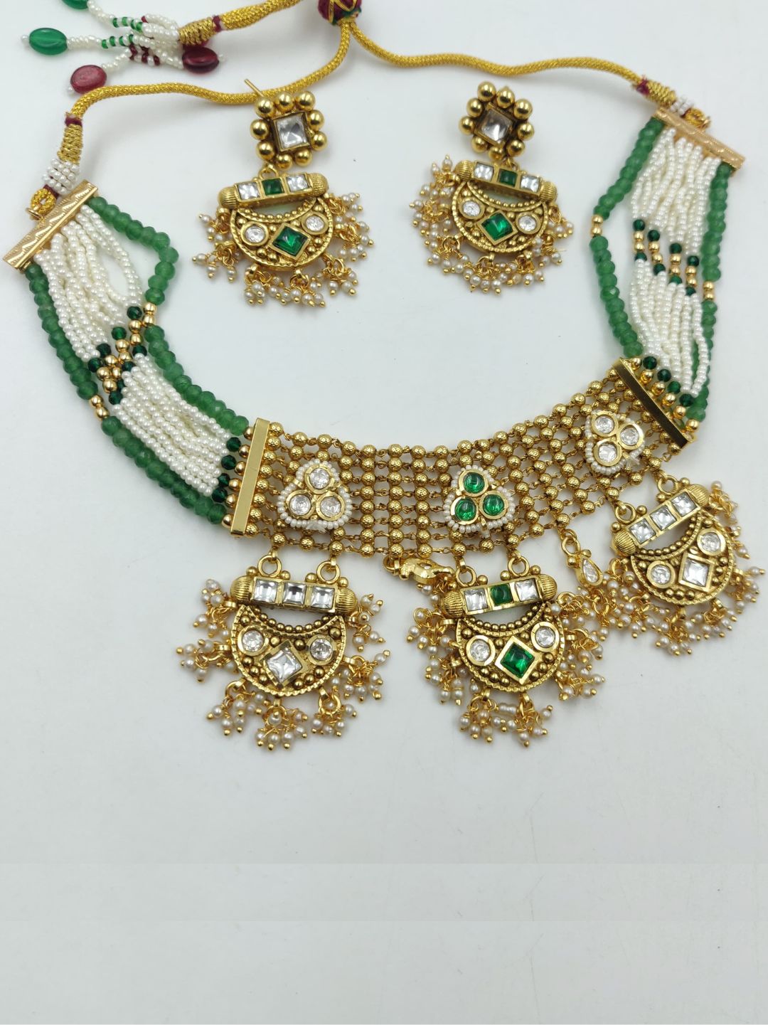 DEVANSHI EMERALD JEWELLERY SET