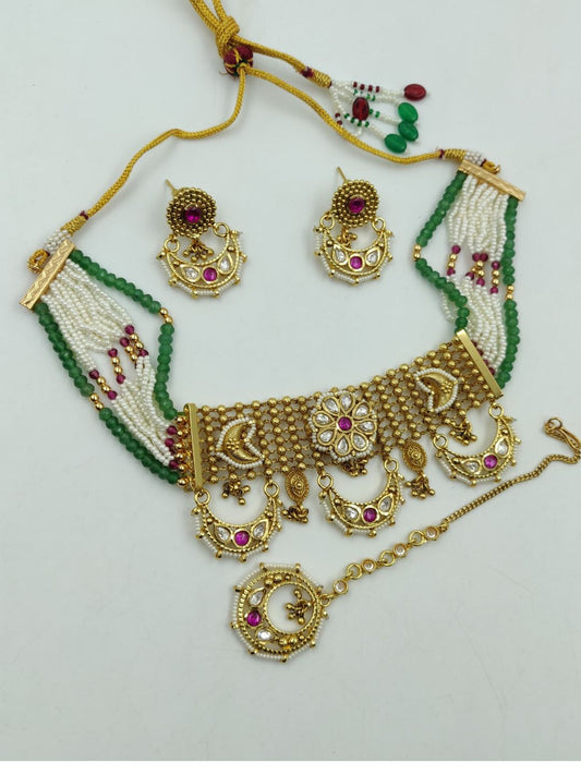 BHAVIKA EMERALD JEWELLERY SET