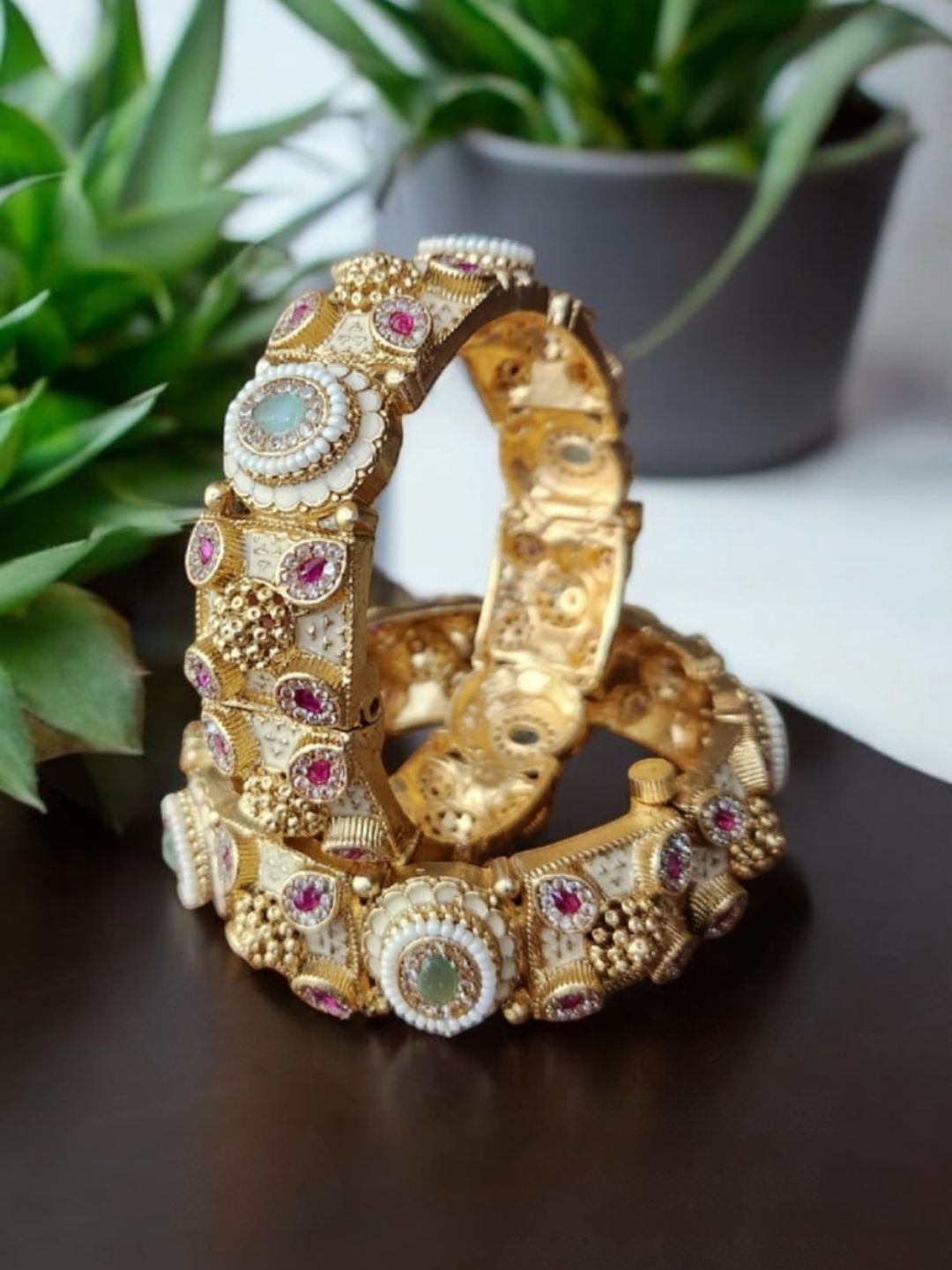 AVANTI SWAROVSKI KUNDAN BANGLES