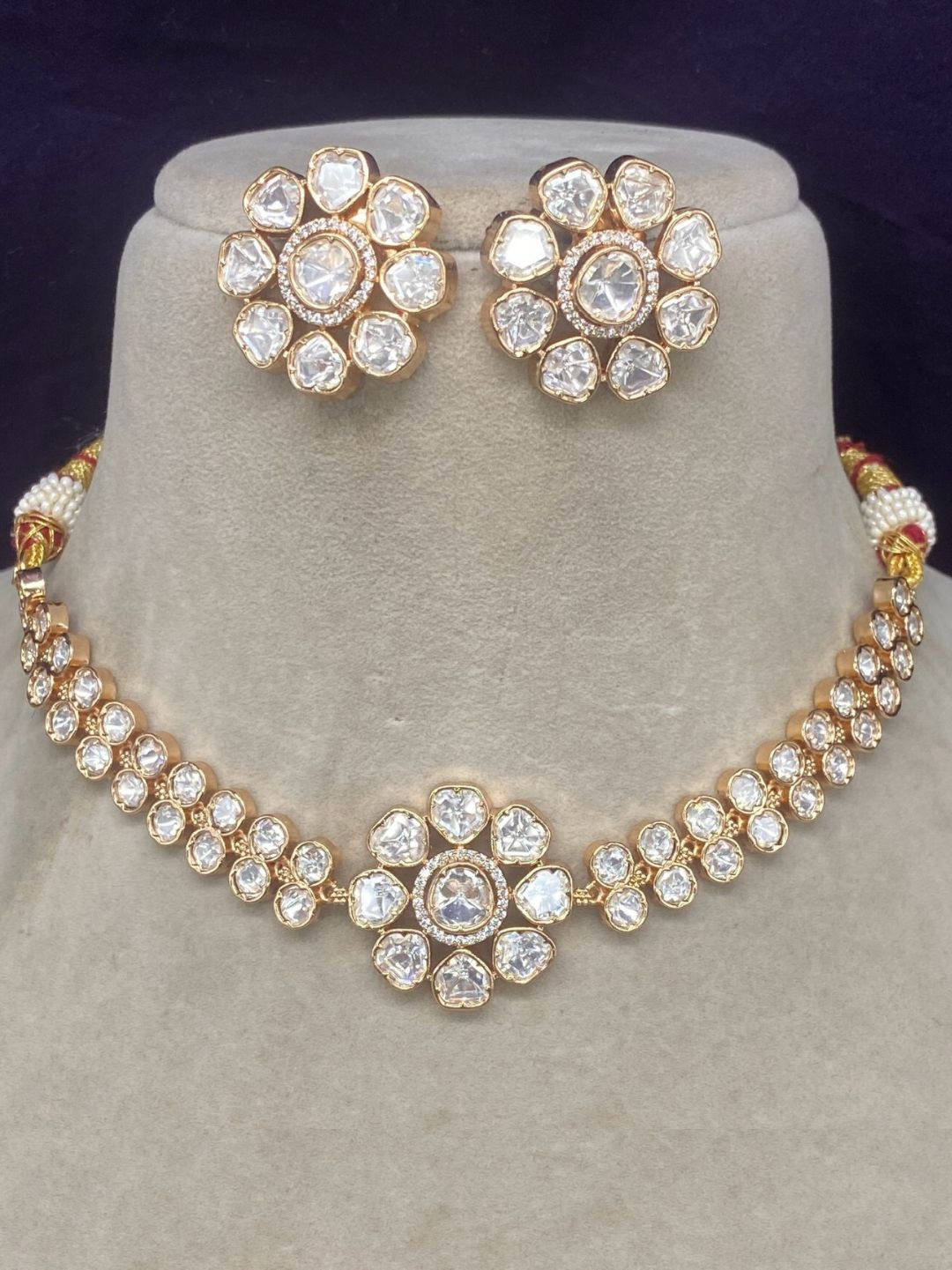 ALIA IVORY JEWELLERY SET