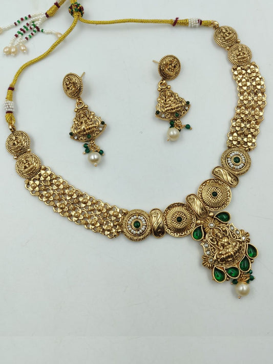 FALGUNI EMERALD JEWELLERY SET