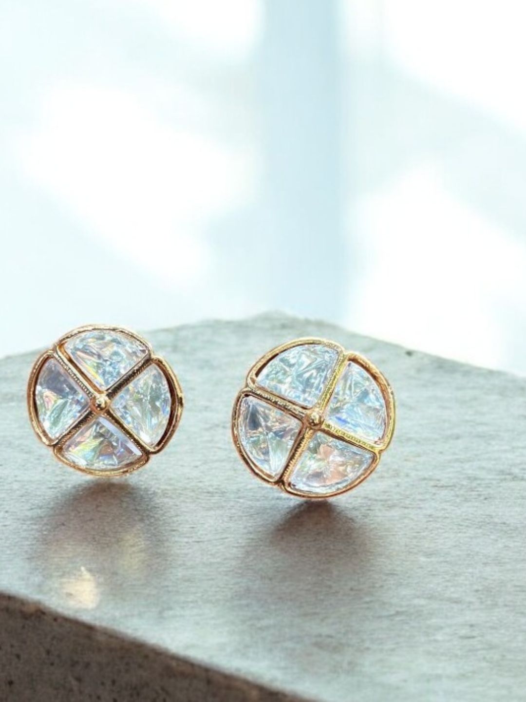 SELENE KUNDAN STUDS