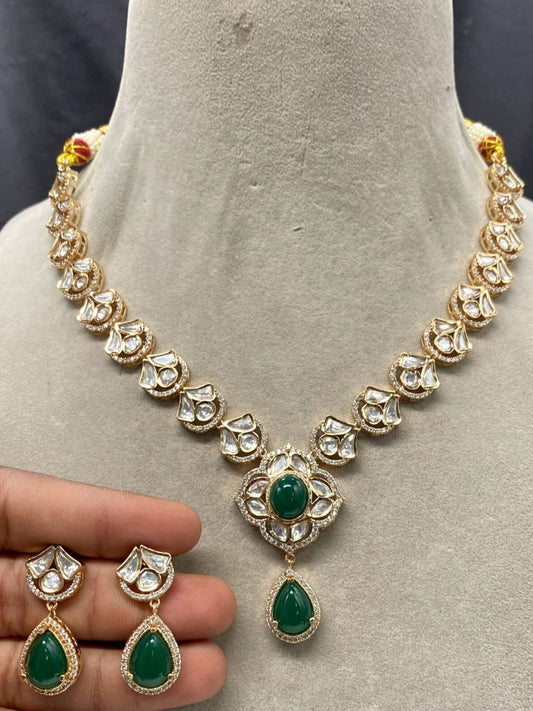 RITI EMERALD JEWELLERY SET