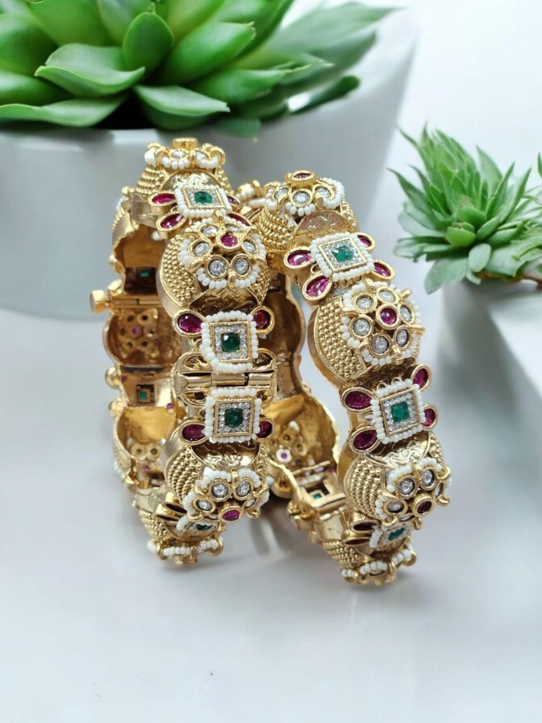 SHREYASI PREMIUM KUNDAN BANGLES