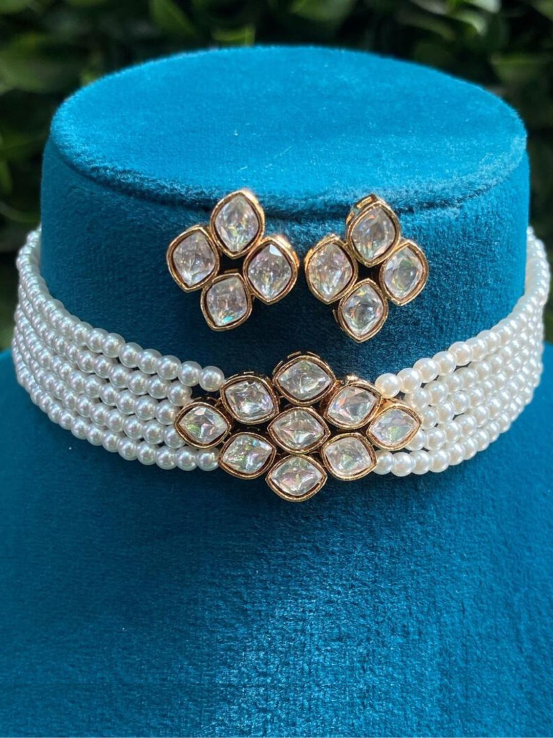 NAMITA KUNDAN JEWELLERY SET