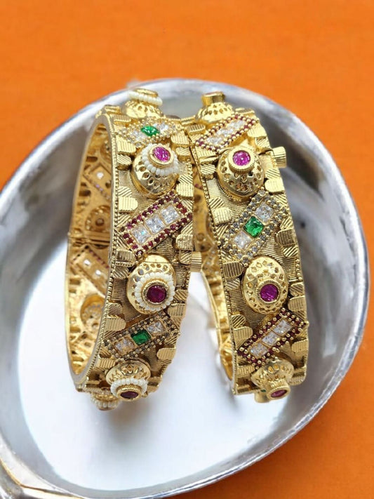 TARANGINI HEAVY KUNDAN BANGLES