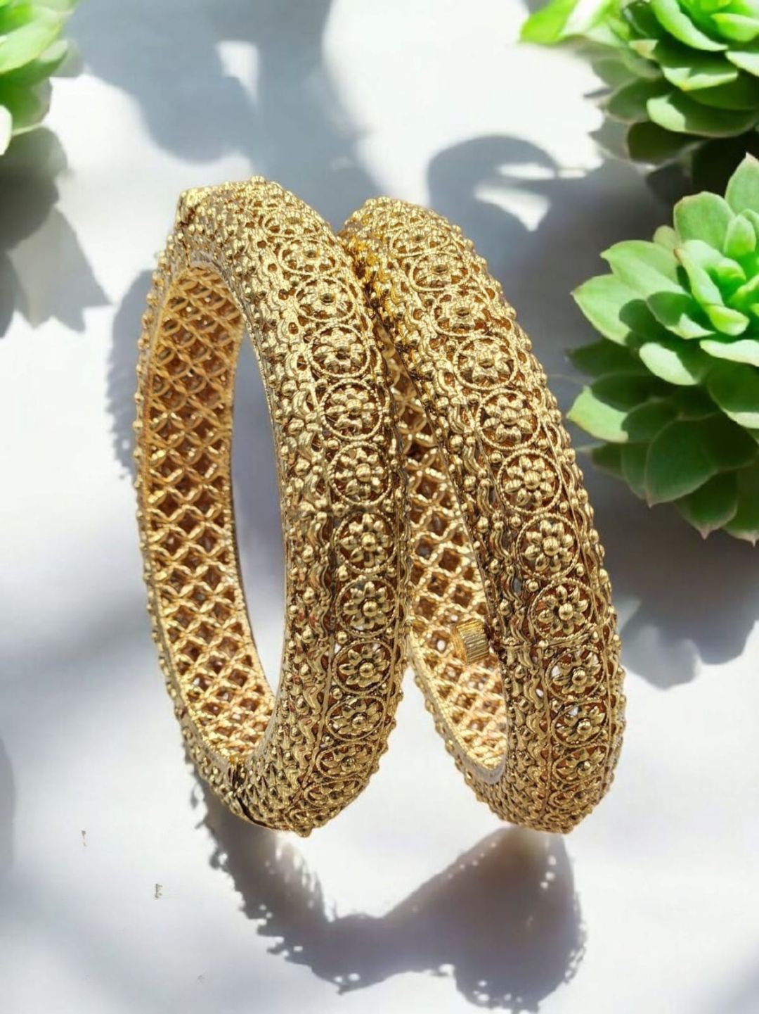 SANYA STYLISH GOLD BANGLES