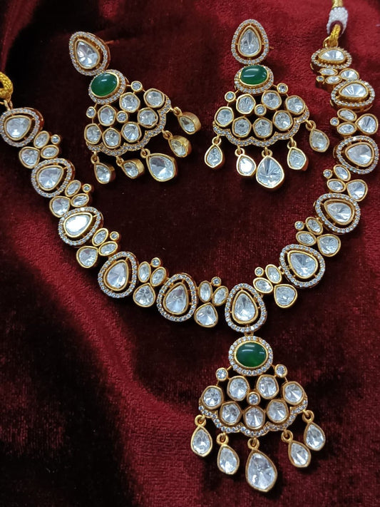 KANCHAN EMERALD JEWELLERY SET