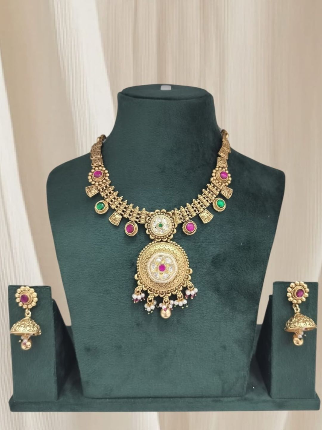 LUCILLE RAJWADI JEWELLERY SET