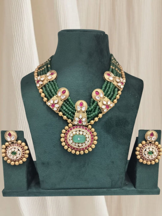 YASMINE EMERALD KUNDAN JEWELLERY SET