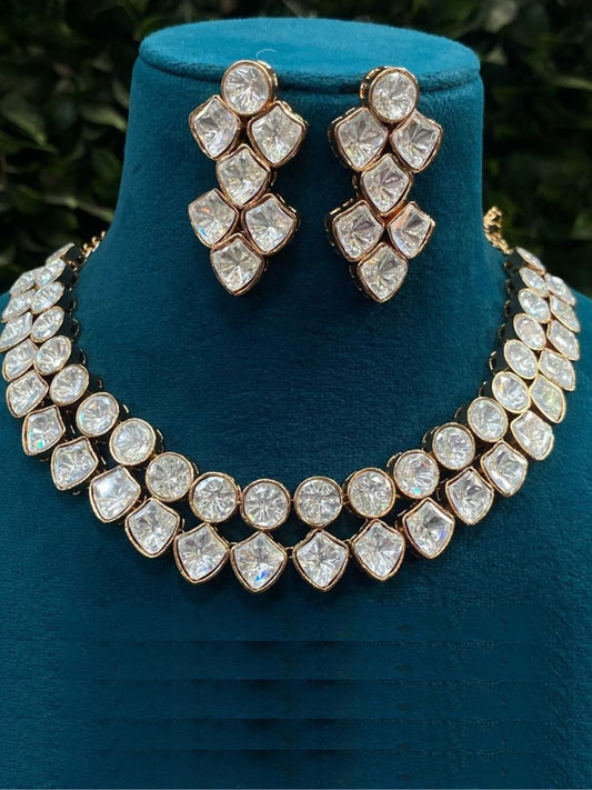 ELARA KUNDAN JEWELLERY SET