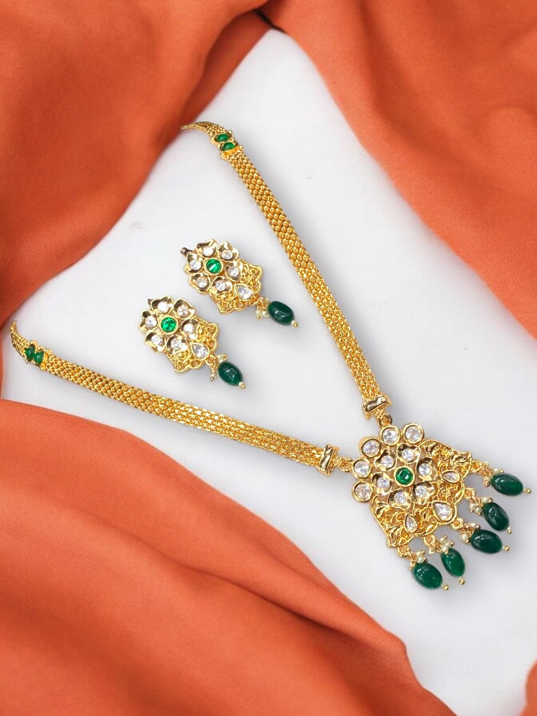 FAYZA EMERALD JEWELLERY SET