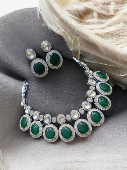 NAINA EMERALD NECKLACE SET