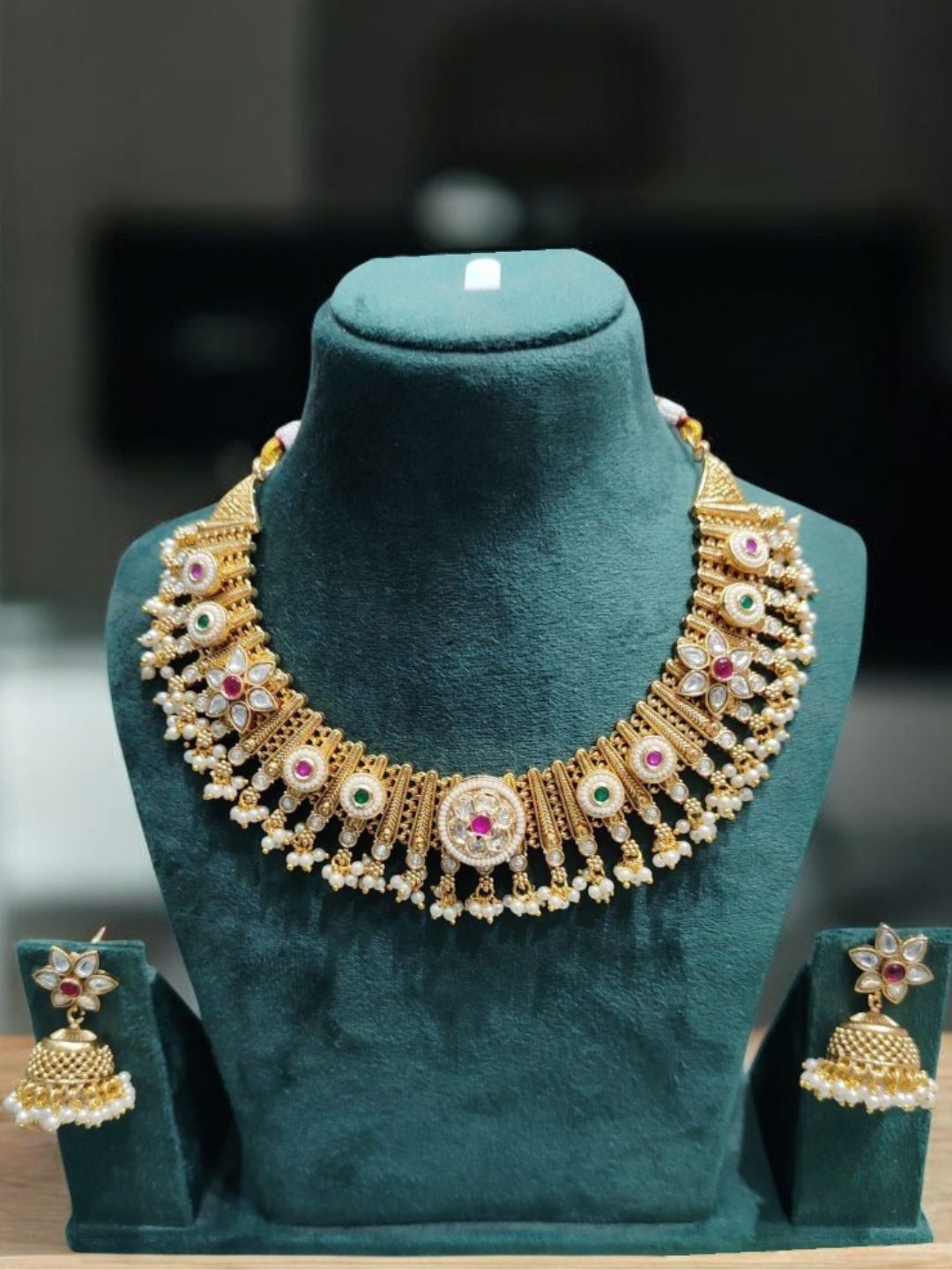 HELENA RAJWADI JEWELLERY SET