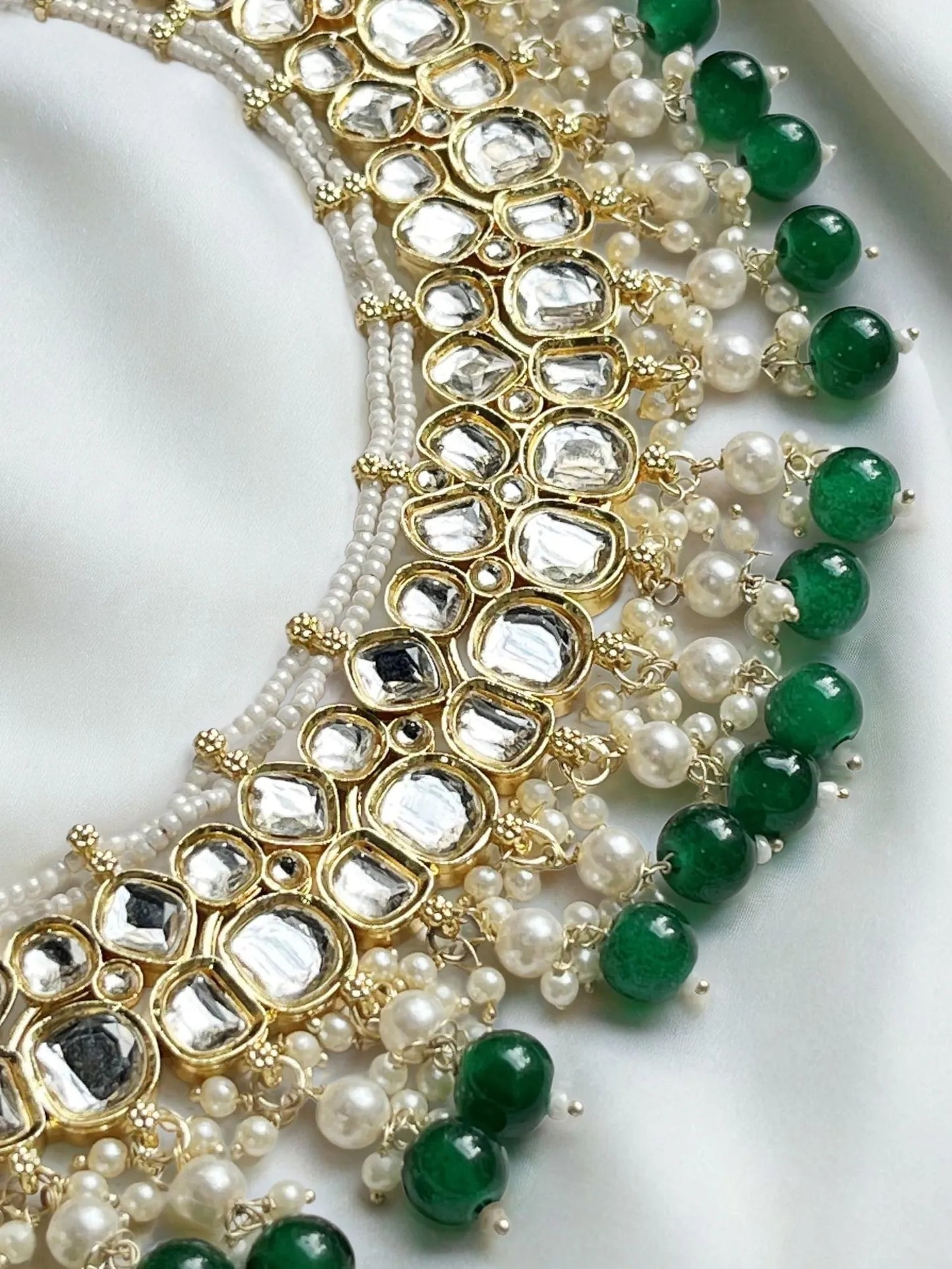 ASIYA EMERALD JEWELLERY SET